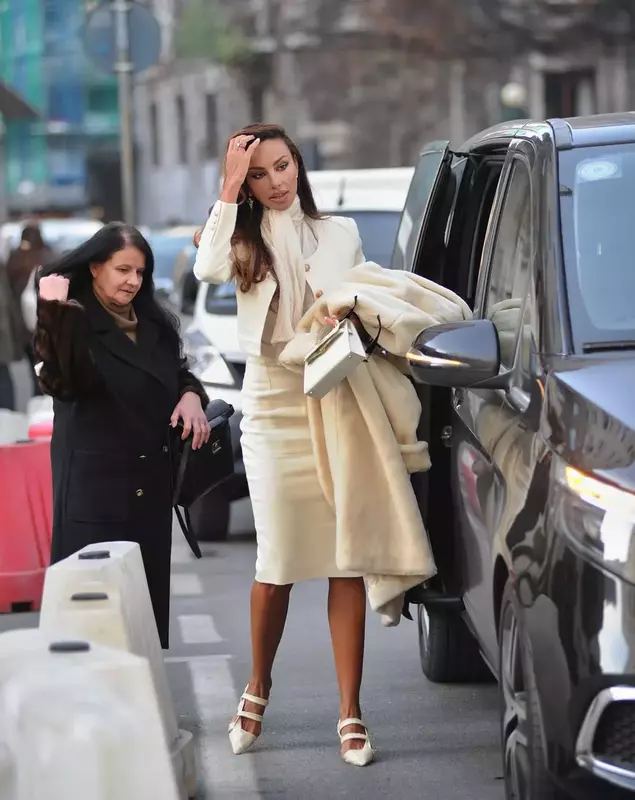 Mădălina Ghenea și mama ei Sursa foto: Profimedia