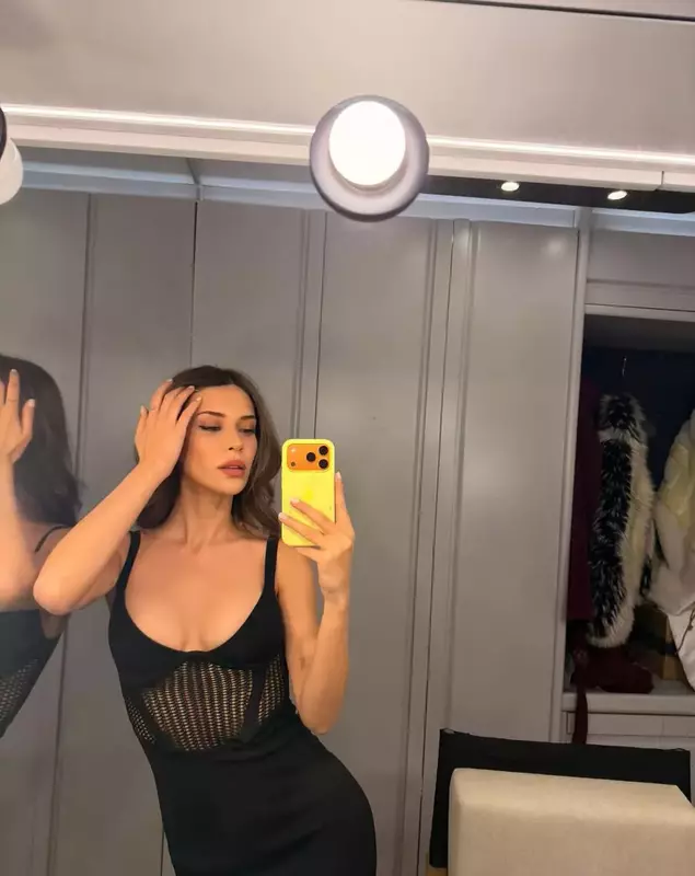 Actrița Devrim Ozkan din Turcia