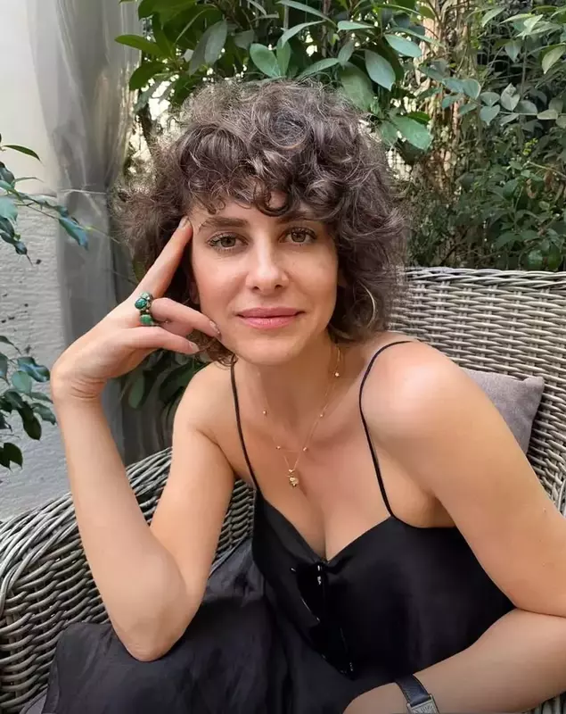 Actrița turcă Ebru Ozkan Saban