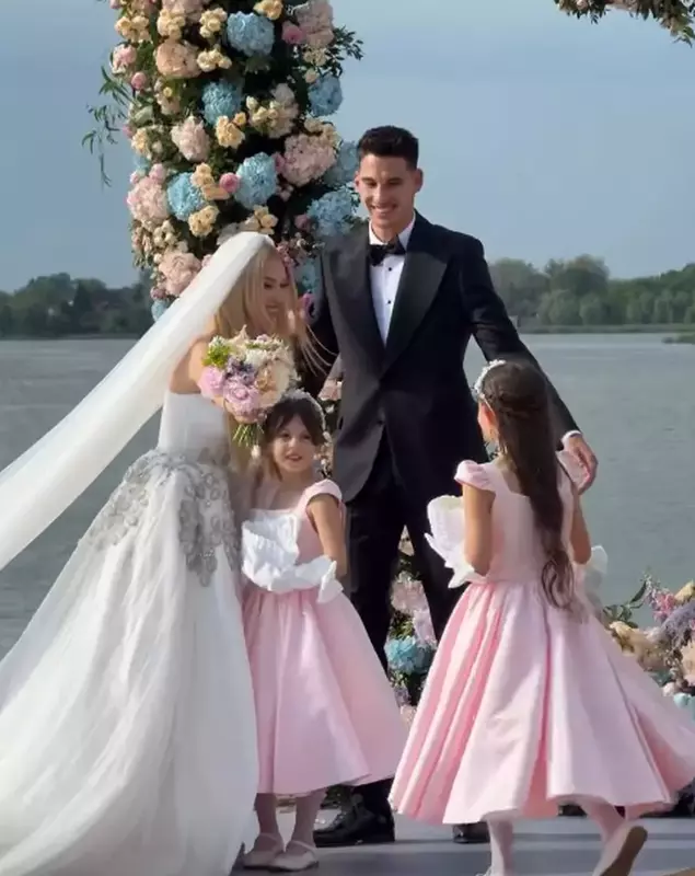 Andreea Bălan și Victor Cornea la nuntă