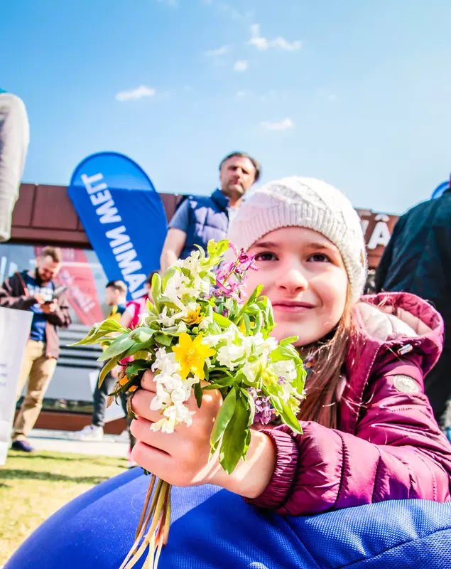 Părinții și copiii aleargă duminică la Băneasa Forest Run. Competiția ajută micuții bolnavi de cancer