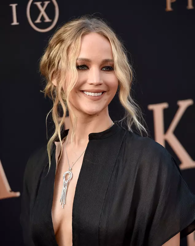 Jennifer Lawrence Gives Birth To A First Child