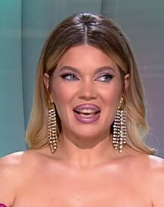 gina-pistol-rochie-roz-finala-chefi-la-cutite-2