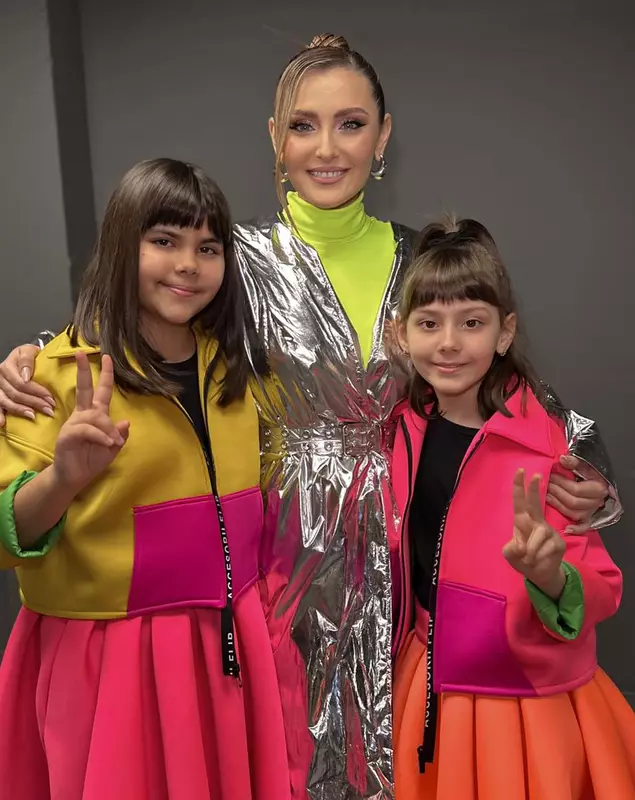 Alina sorescu si fetele