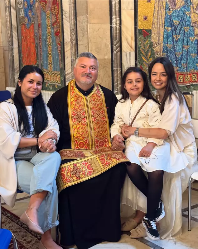 Andreea Raicu și Măriuca, fetița adoptată