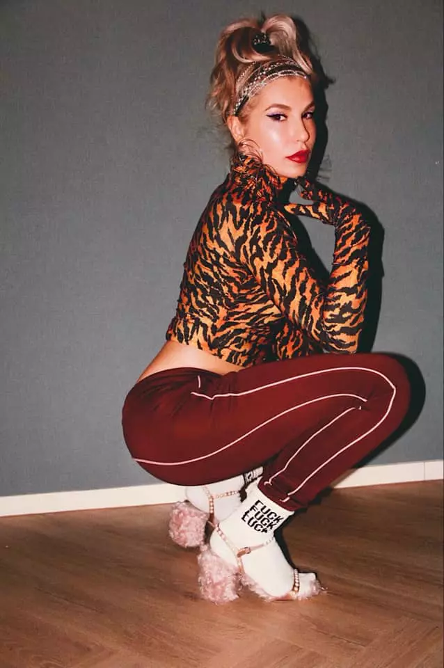 1281742343804156532929368332885887544001623n