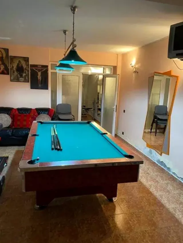 titi aur vila barlad vanzare 800000 euro interior biliard