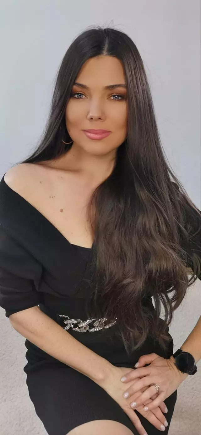 272827996474866987338732896342321272414885n