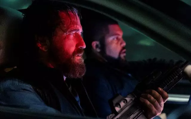 gerard butler OShea Jackson fratia hotilor (3)