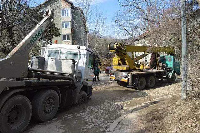 32942490771_a84b852601_z (1)