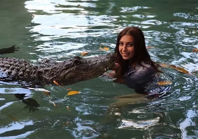 Gabby Scampone, îmblănzitoarea de aligatori din Florida