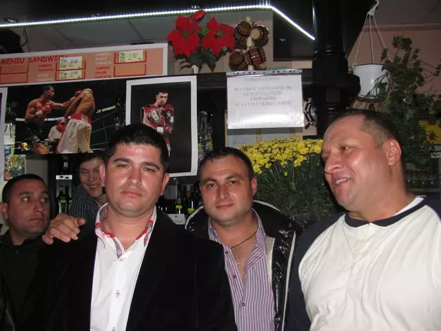 fani_bute_cel_in_alb_e_marin_meca_cel_consilierul_psl_atacat_acum_cateva_luni_in_galati_.jpg