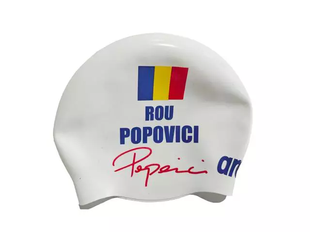 casca david popovici semnatura steag romania arena
