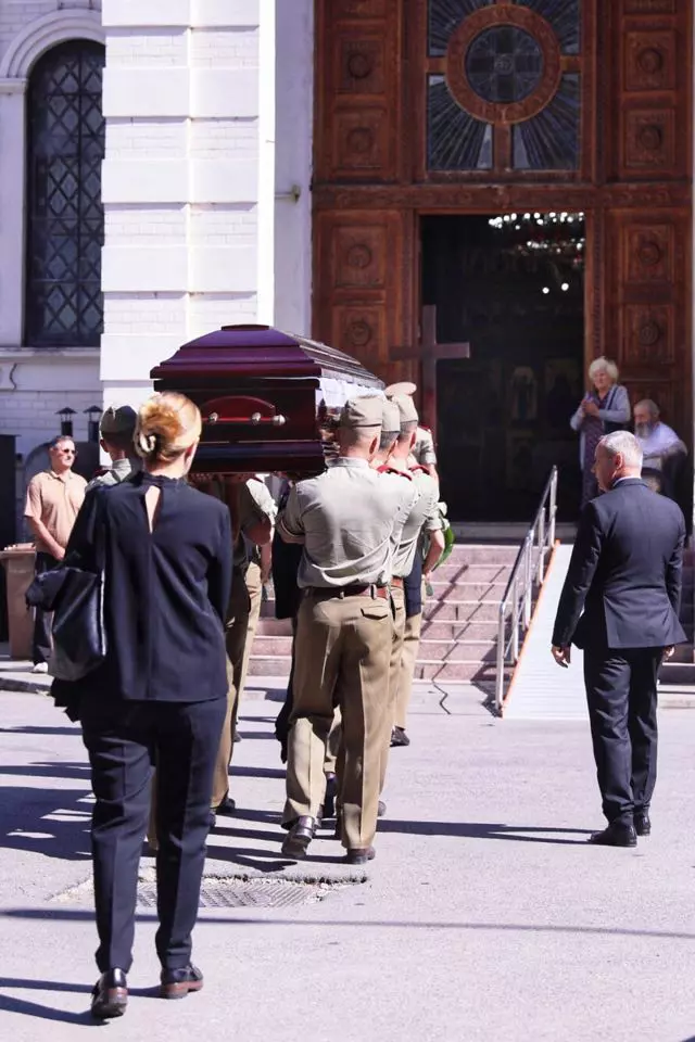 71380025_457392591527707_6442538329404604416_n