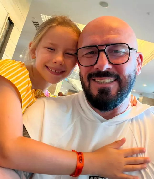 catalin zmarandescu in vacanta din antalya alaturi de matilda fiica lui turcia