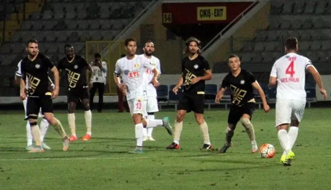 tsyd-ankara-subesi-devrim-sagiroglu-turnuvasinda-osmanlispor-ile-eskisehirspor-karsilasti-mucadeleyi-osmanlispor-3-0-kazandi-I95-20150807AW495695-1-t.jpg