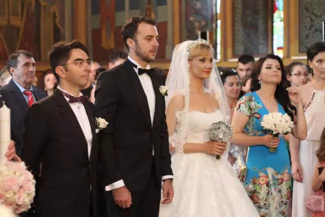 bebelusa-oana-ionita-si-logodnicul-ei-florin-budnaru-sunt-de-acum-sot-si-sotie-fotografii-de-la-nunta3