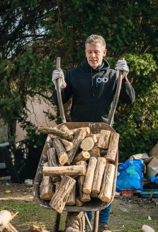 c7b6ef5f-5160-4f1e-a5c3-bb7b64bf64a3