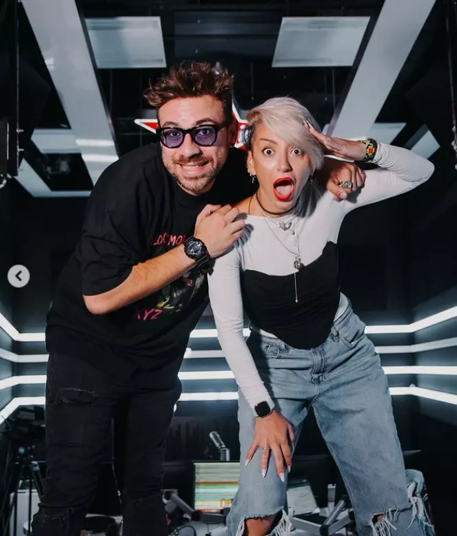 giulia-anghelescu-lucreaza-la-radio-7