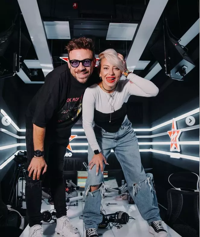 giulia-anghelescu-lucreaza-la-radio-6