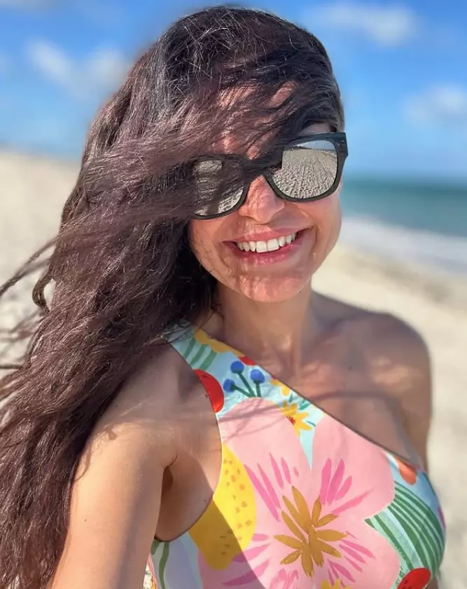 Raluca Lăzăruț (10)