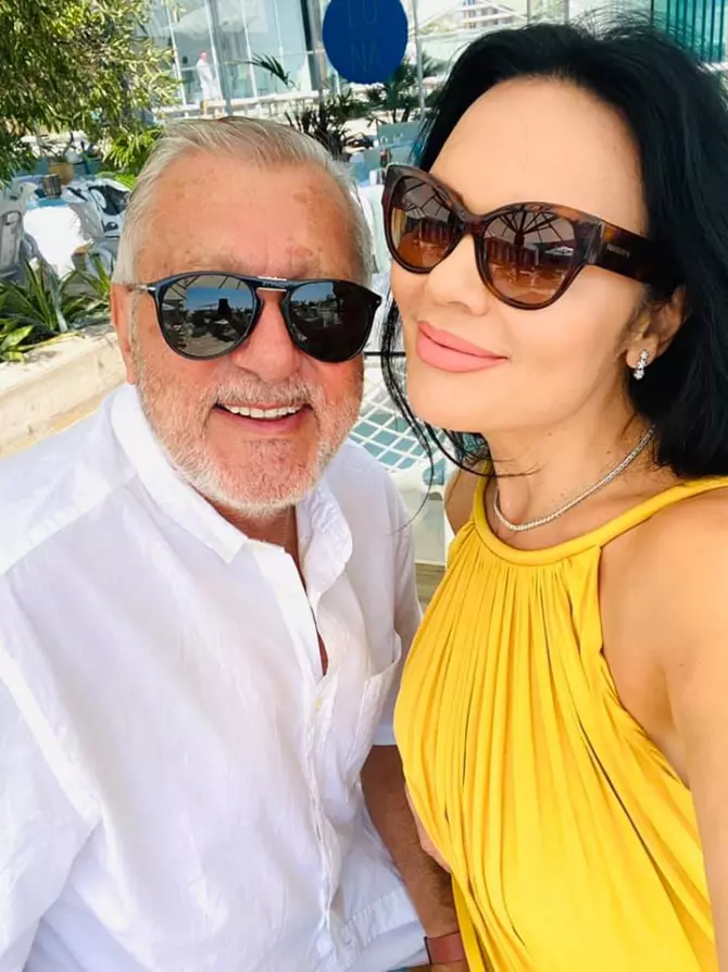 VIDEO Ioana și Ilie Năstase se află în plin divorț, iar bruneta face noi dezvăluiri despre relația lor. „Cadourile pe care mi le-a oferit, inclusiv maşina şi verigheta, îmi vor rămâne”