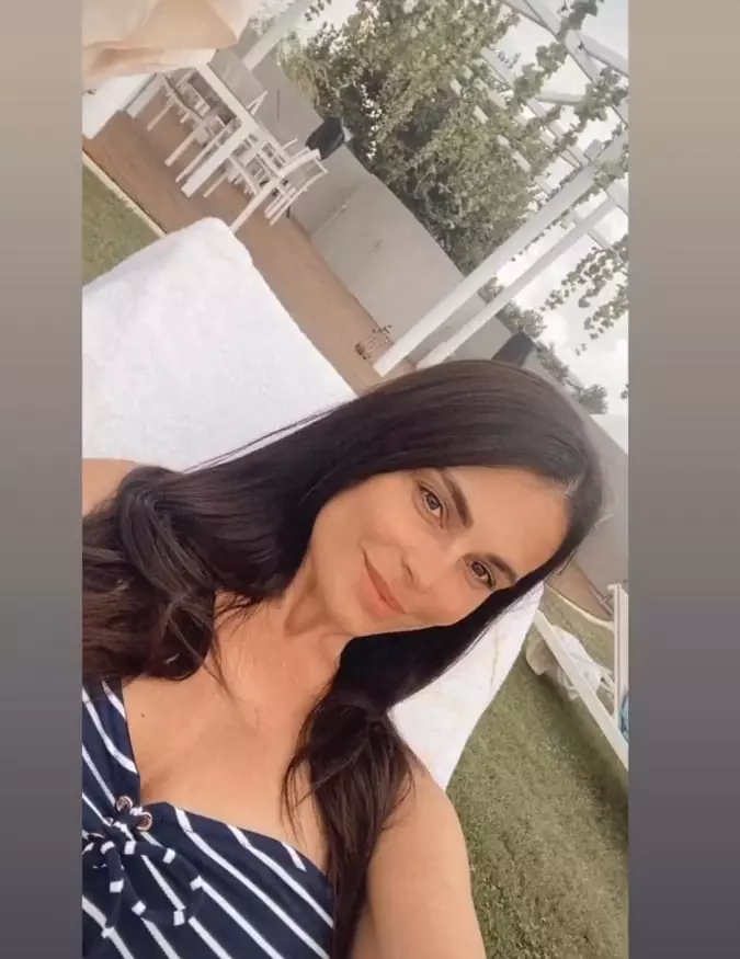 anca serea in costum de baie (2)