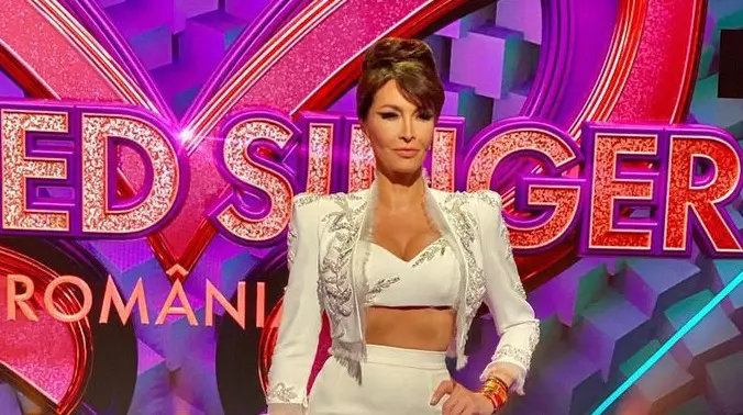 mihaela-radulescu-sexy-hot-masked-singer-vintage-3