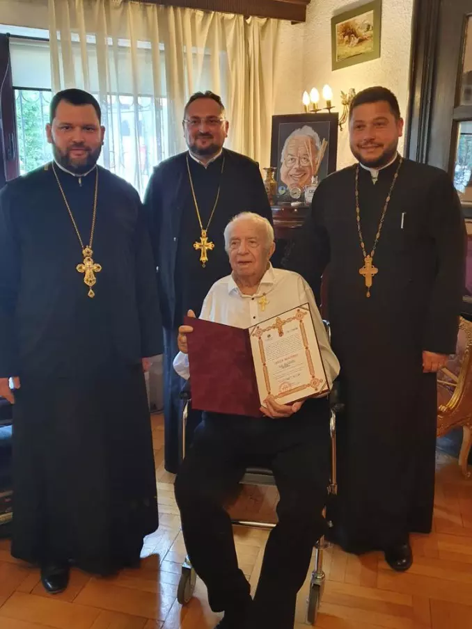 alexandru-arsinel-scaun-cu-rotile-3