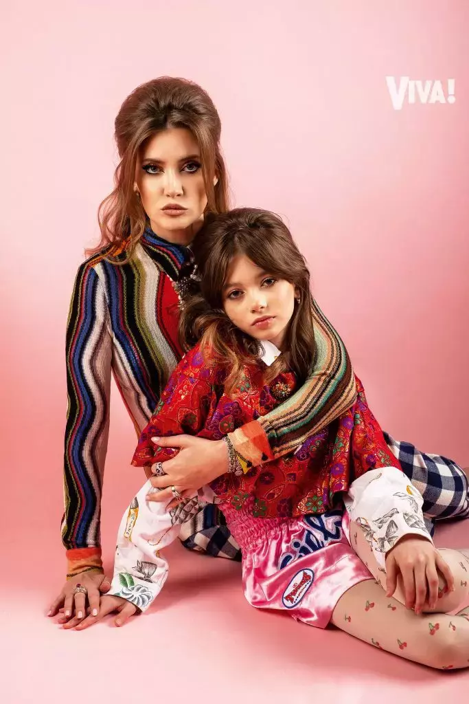 iulia-albu-si-mikaela