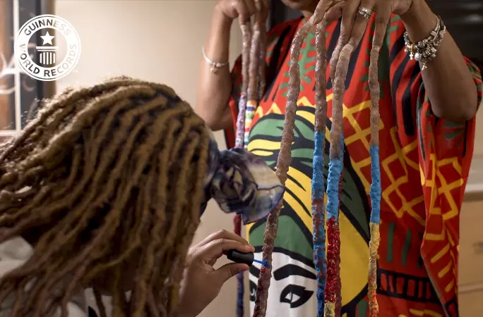 diana-having-her-nails-painted-by-her-granddaughtertcm25-711478