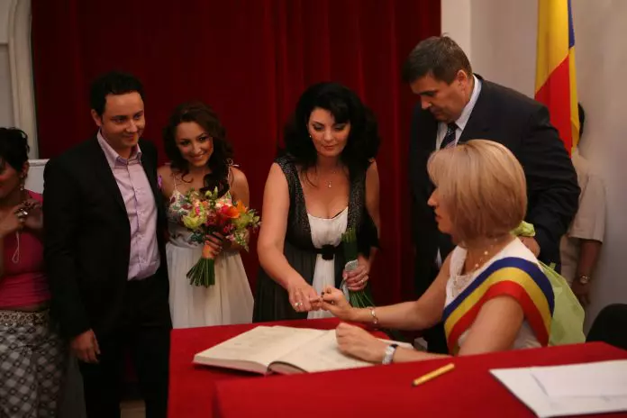 marutaandra-7876-Octav-Ganea-Gandul-696x464