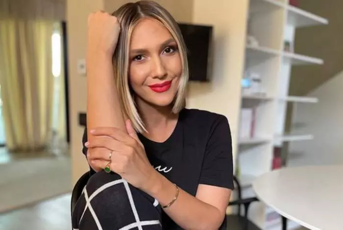 adela-popescu-covid-1-2