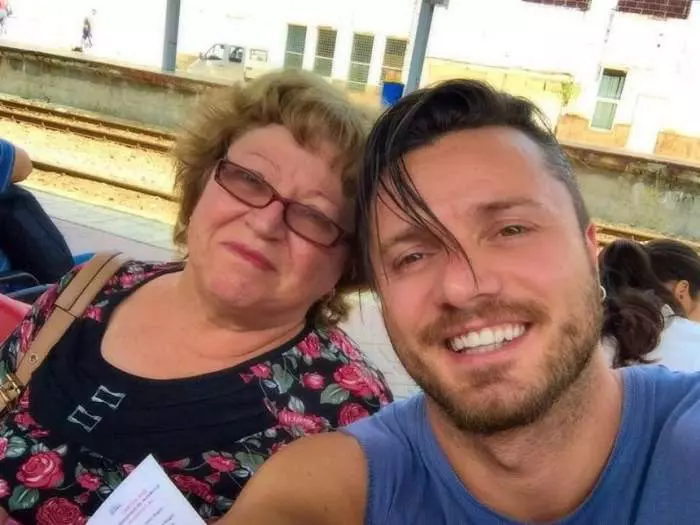 tavi-clonda-si-mama-lui-3