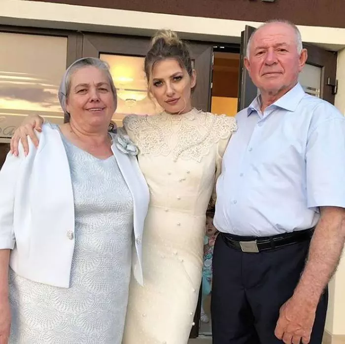 lidia-buble-si-parintii