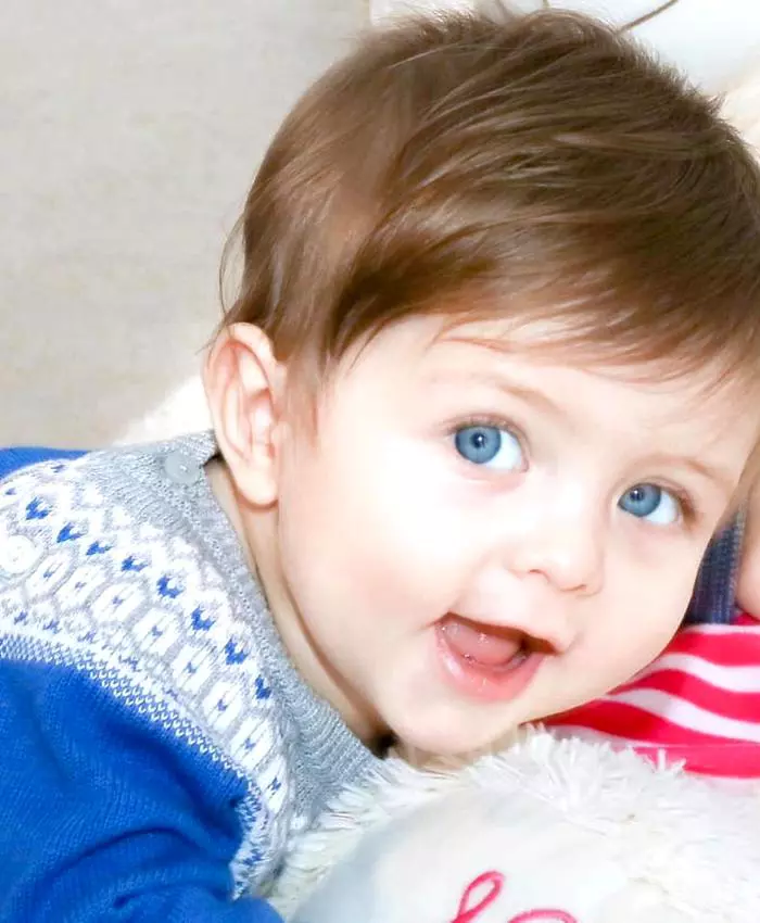 Simona-Gherghe-și-a-botezat-băiețelul-4