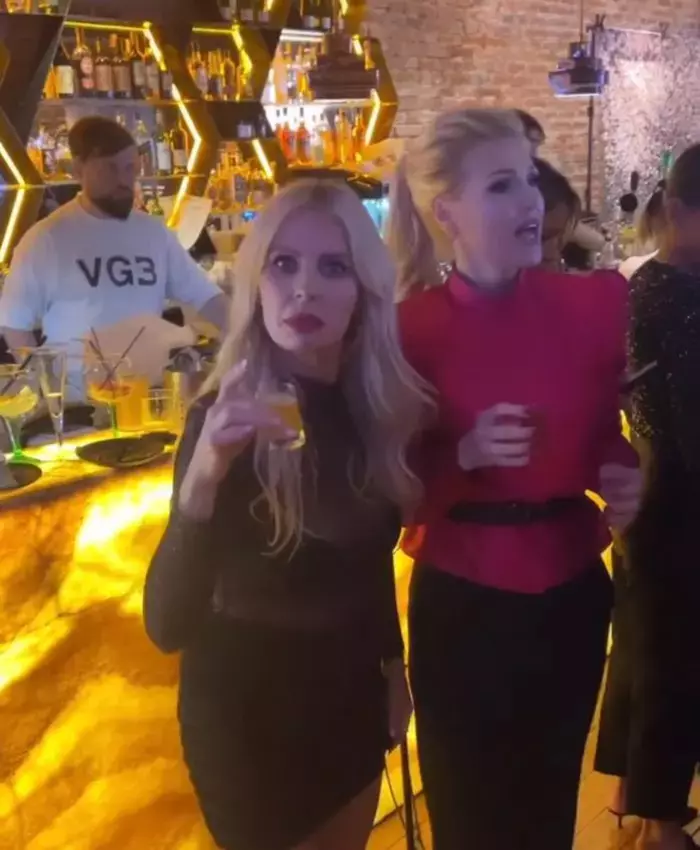 andreea-banica-si-cristina-rus-5