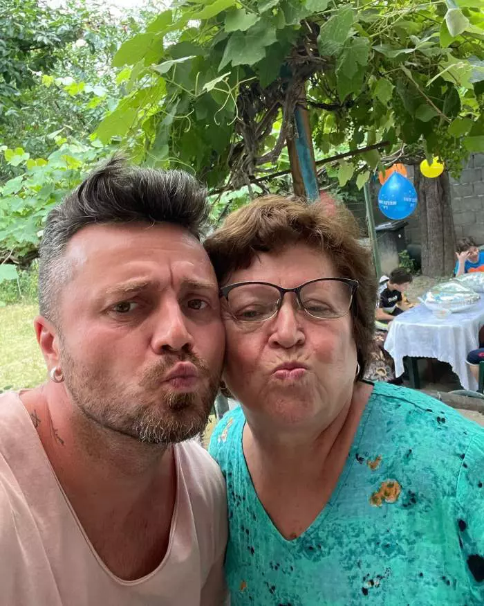 tavi-clonda-si-mama-lui-2