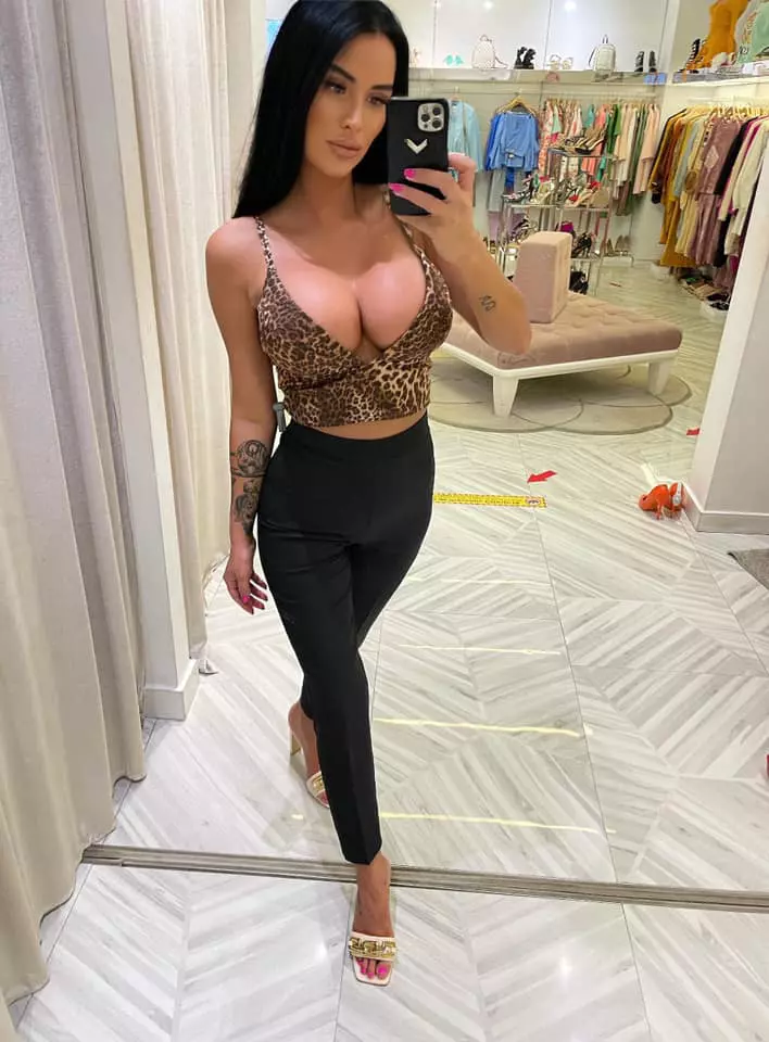 cu-ce-se-ocupa-daniela-crudu-6