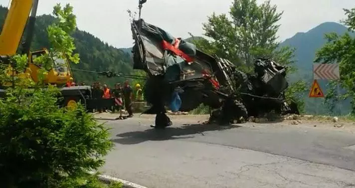 arges_camion_militar_scos_din_rapa (1)
