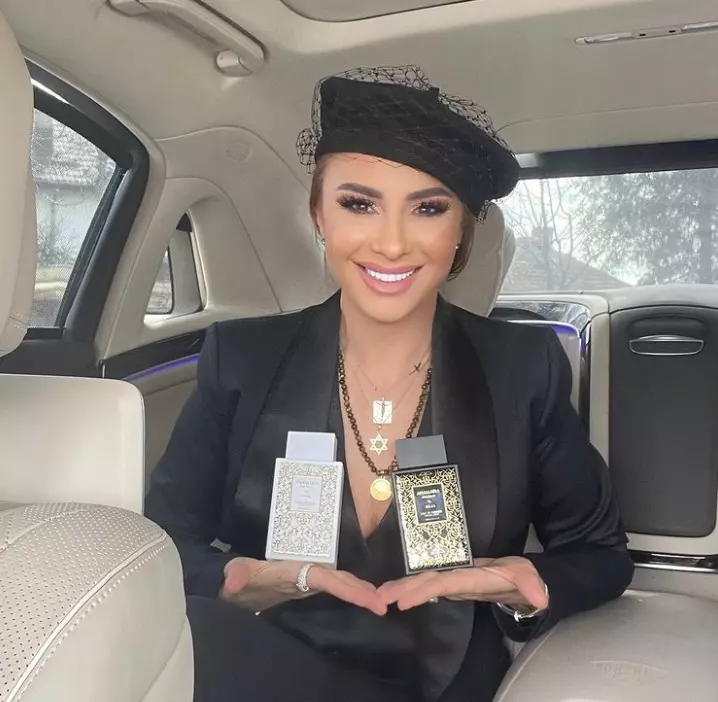 anamaria-prodan-parfum-ionela-prodan-1