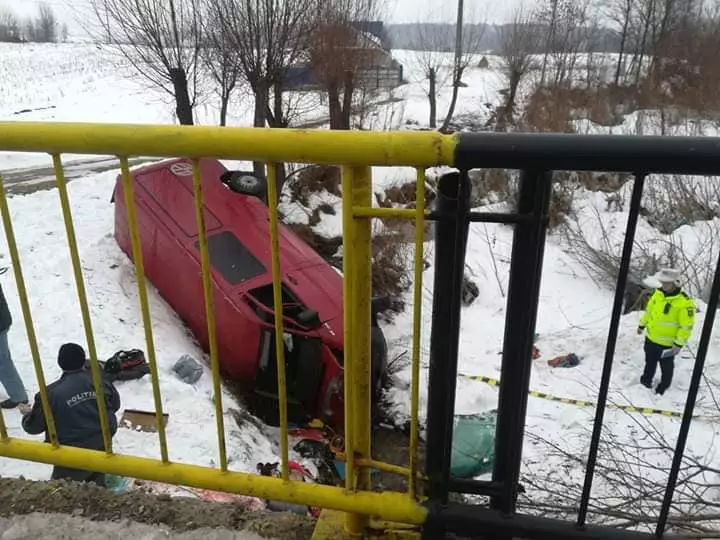 accident microbuz bacau2