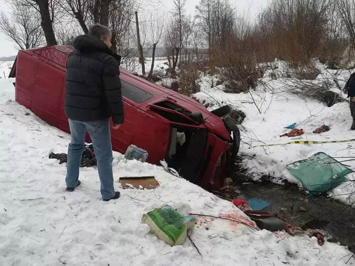 accident microbuz bacau4