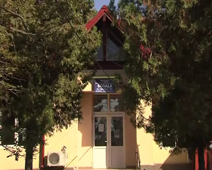 Scoala_din_Sadova.jpg