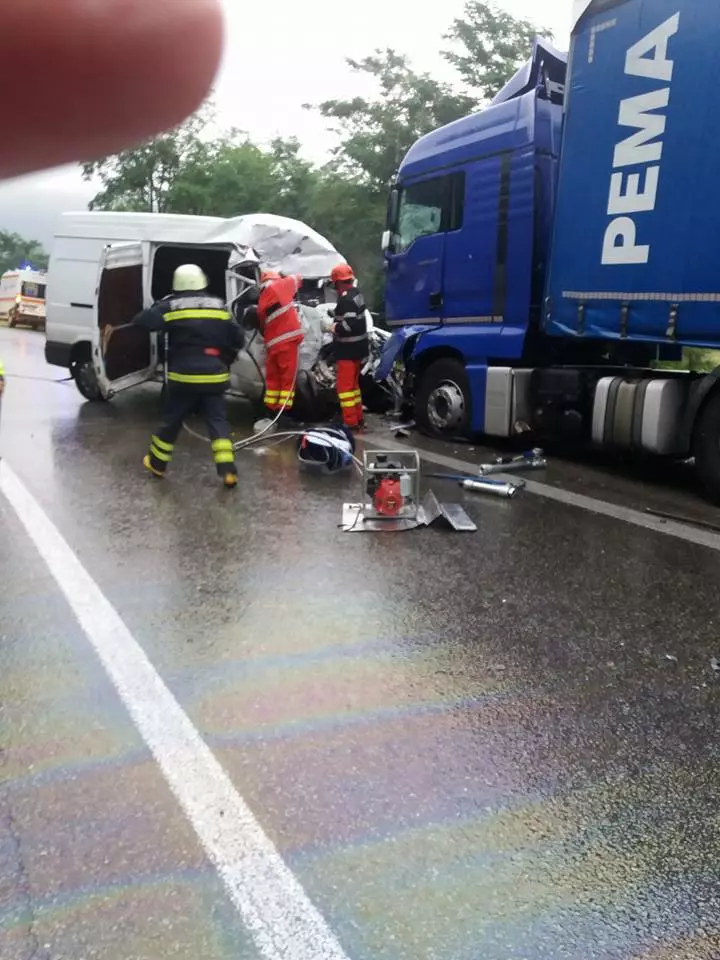 accident pe Valea Oltului (1)_gazetavalceana.ro
