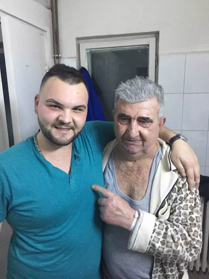 Frizerii care au tuns gratuit pacienți în vârstă, la spitalul din Târgu Jiu (4)