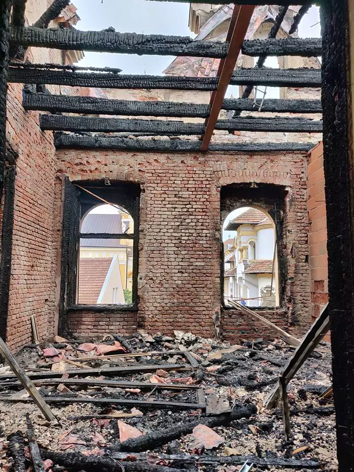 palatul-episcopal-oradea-dupa-incendiu-interior (5)