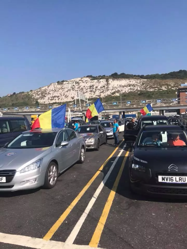 Românii din Marea Britanie vin la mitingul diasporei de pe 10 august (2)