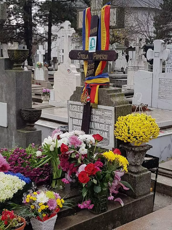 parastas Stela Popescu