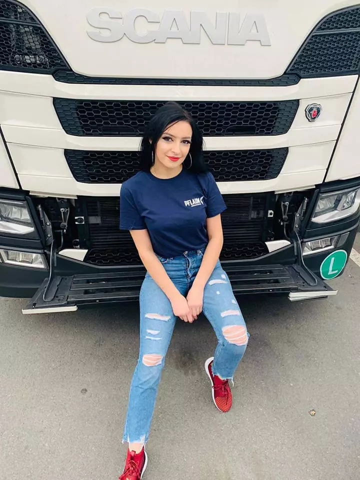 78934550_803963640043418_3021550823206289408_n